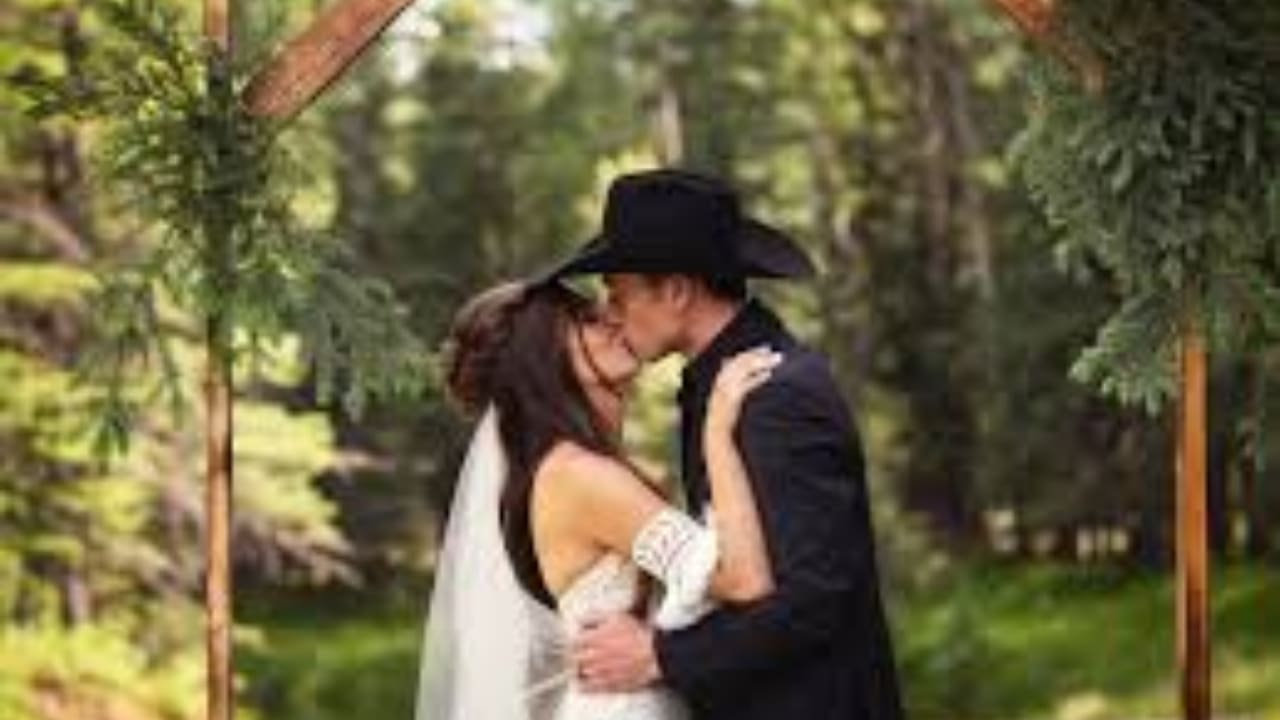 Jordan Hansen Wife is Sara Hansen