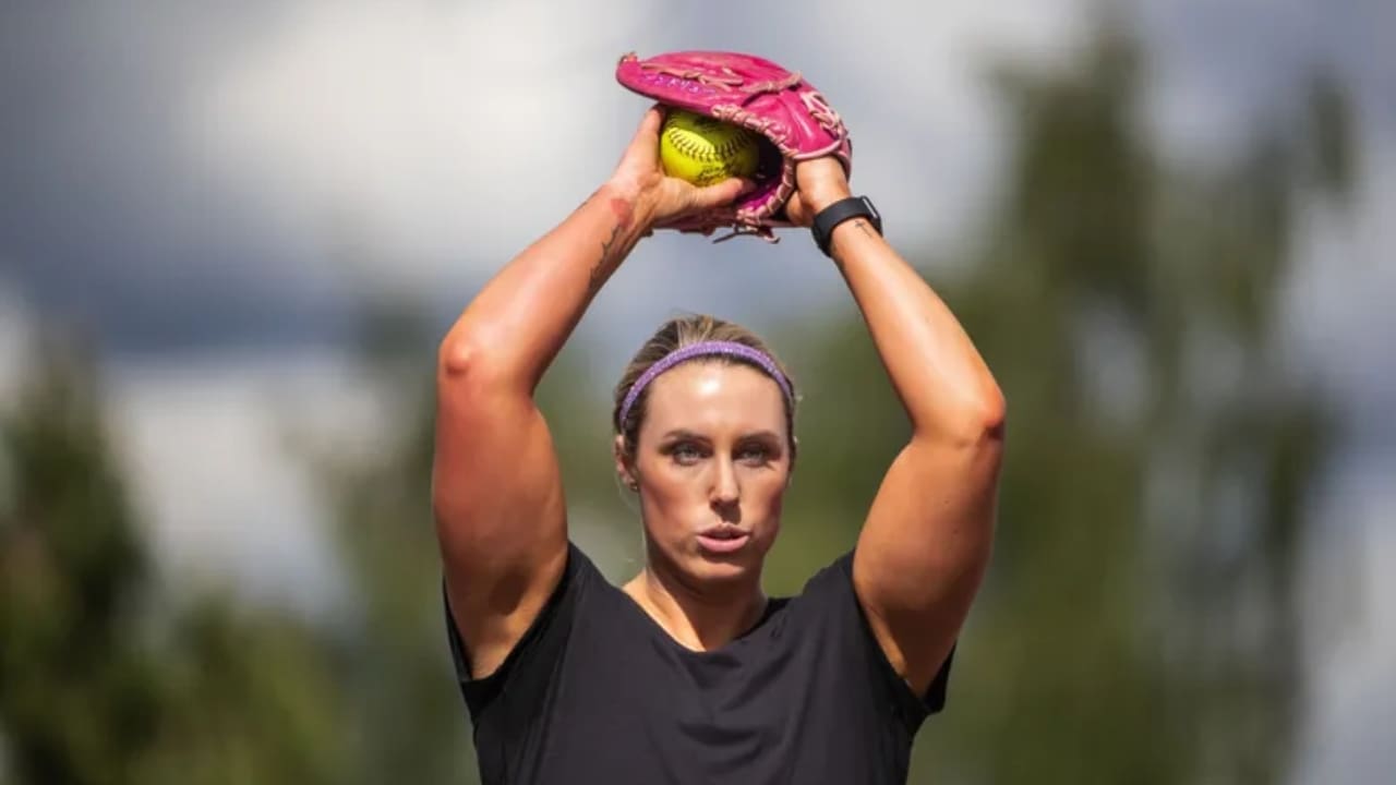 Danielle Lawrie Net Worth Details Danielle Lawrie Net Worth Details