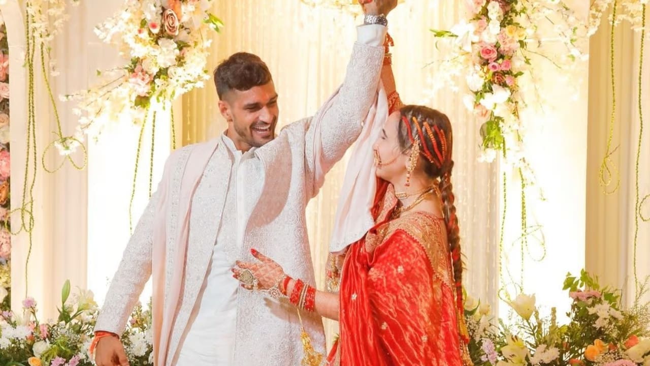 Deepak Hooda's wife named Sneha