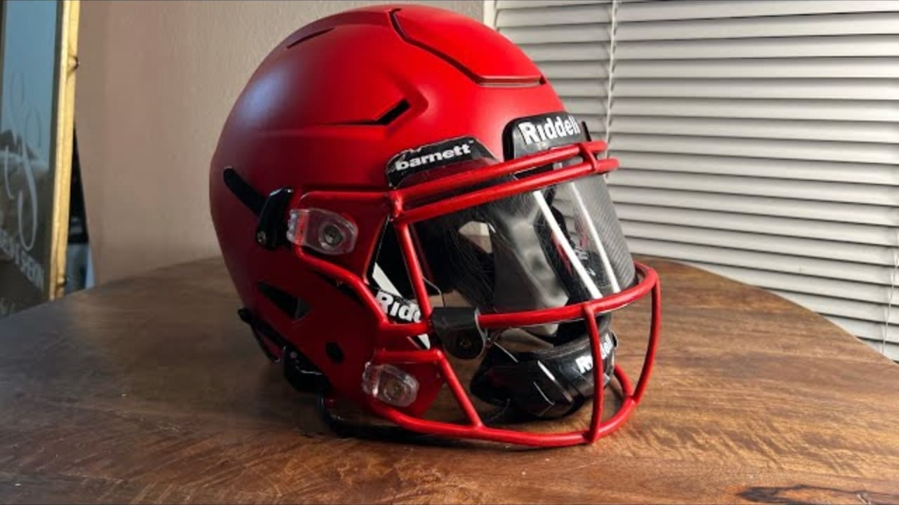 How to Polish a Football Helmet How to Polish a Football Helmet