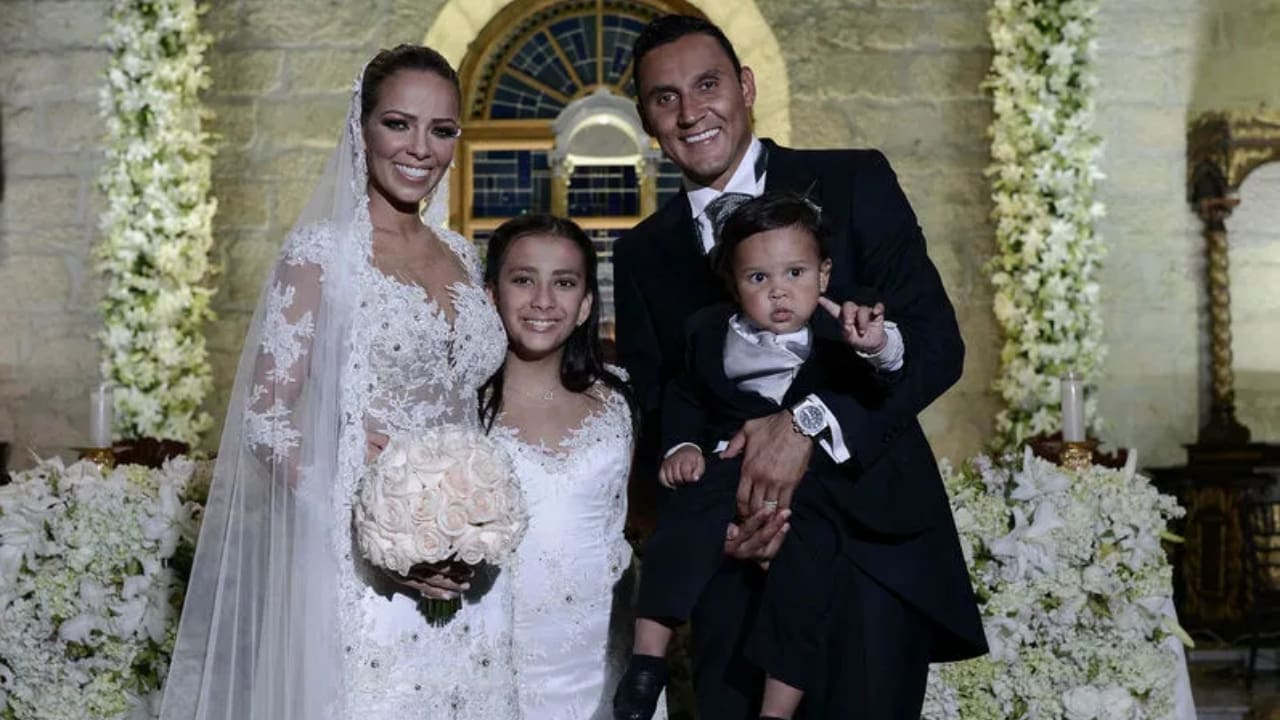 Keylor Navas is married to Andrea Salas