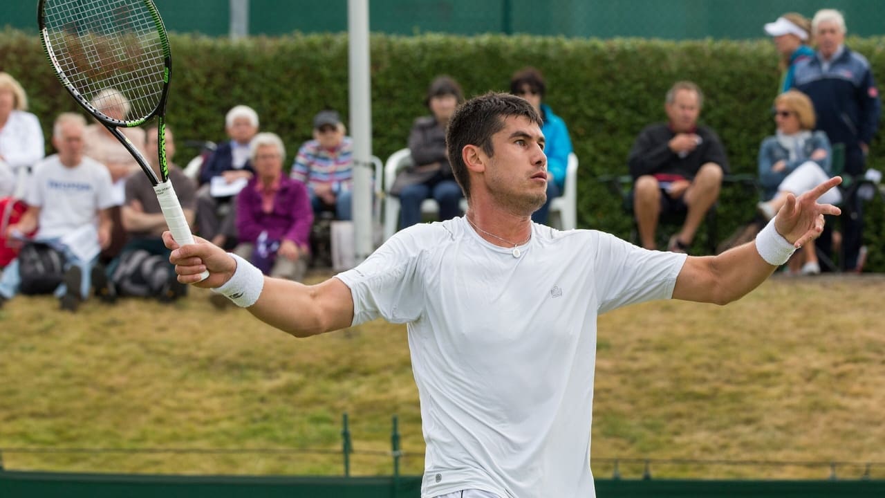 Farrukh Dustov Biography